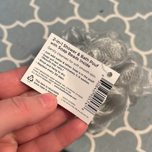 New, Never Been Used, 2 in 1 Shower & Bath Pouf with Soap, Gray, White - Picture 3 of 4